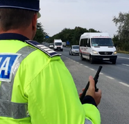 Cu câți km/h poți depăși viteza legală în 2025 fără să fii amendat. Regula din noul Cod Rutier